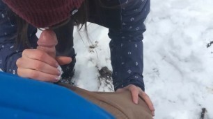 Young Amateur Couple Nature Blowjob in Snow