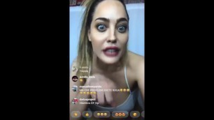 Paola Saolino Live Instagram Mostra Tette,culo,mette Mano Nella Figa