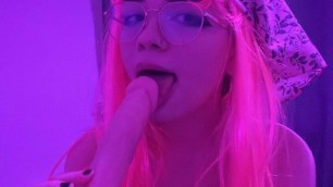 Hot Teen Masturbating With a Toy